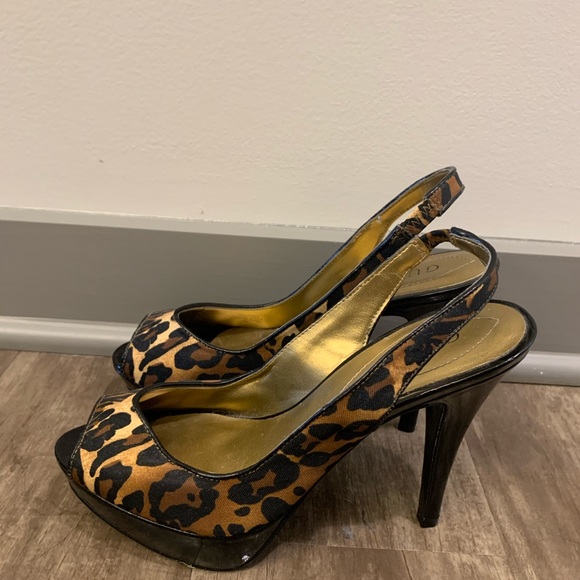 Heels - Picture 3 of 4